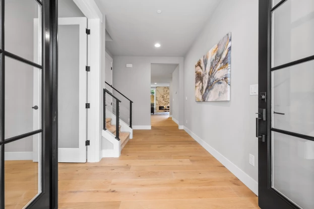 Lauren Lane Masthead